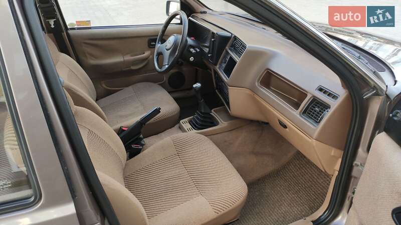 Седан Ford Sierra 1987 в Черновцах