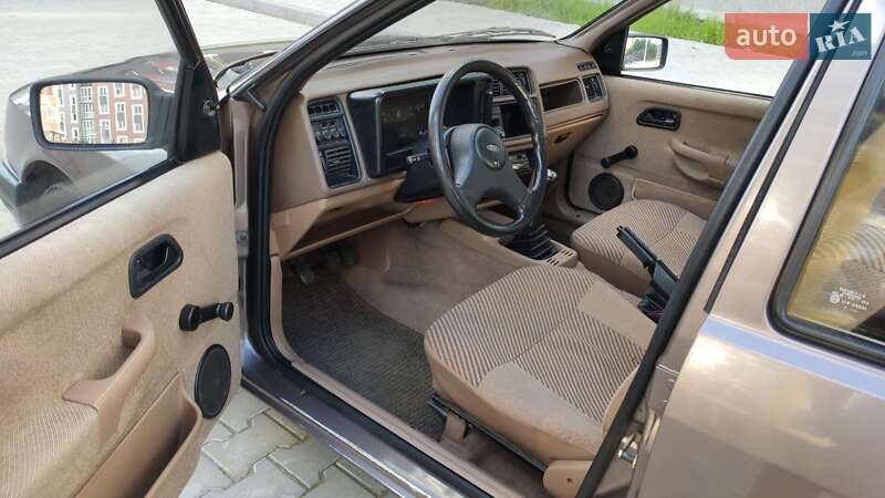 Седан Ford Sierra 1987 в Черновцах
