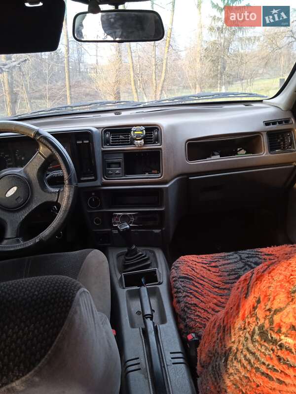 Седан Ford Sierra 1990 в Мостиске