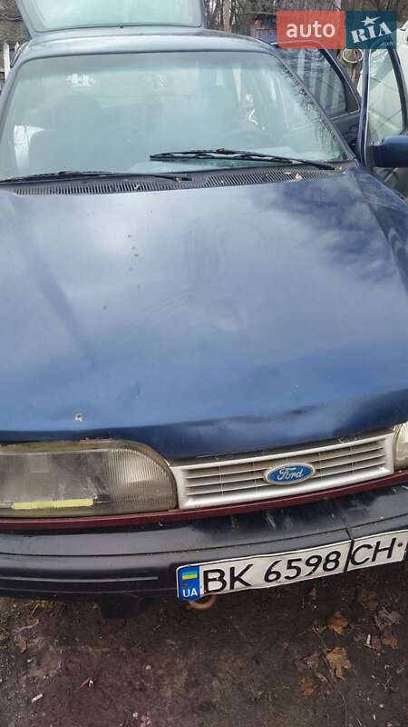 Седан Ford Sierra 1988 в Ровно фото 10 Седан Ford Sierra 1988 в Ровно