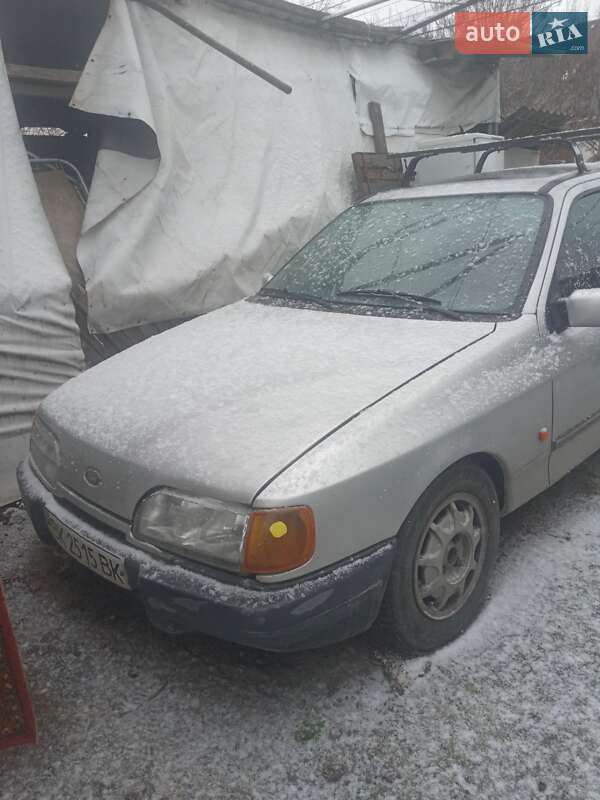 Седан Ford Sierra 1989 в Буче