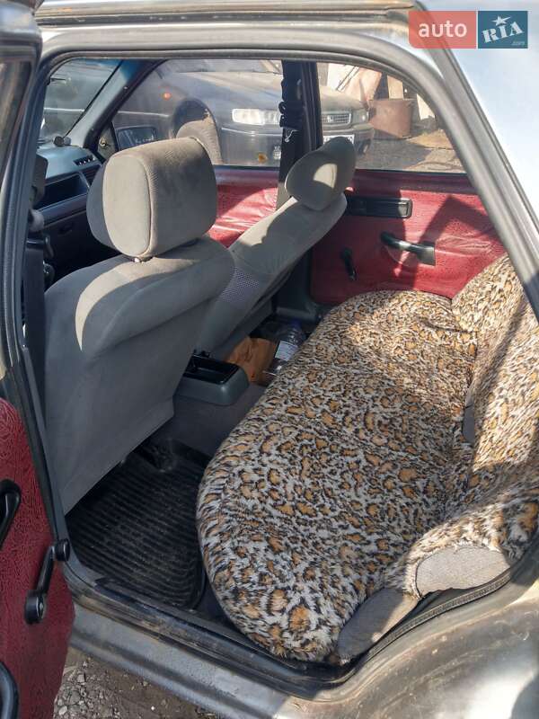 Седан Ford Sierra 1988 в Березовке