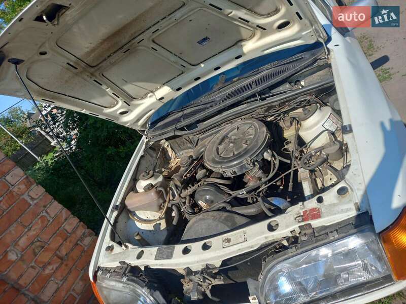 Седан Ford Sierra 1988 в Ахтырке