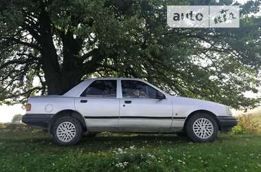 Седан Ford Sierra 1987 в Радивилове