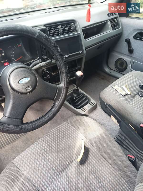 Седан Ford Sierra 1988 в Бердичеве