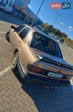 Седан Ford Sierra 1988 в Дубно