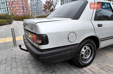 Седан Ford Sierra 1989 в Киеве