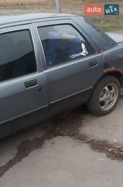 Седан Ford Sierra 1988 в Лохвице