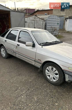 Ліфтбек Ford Sierra 1986 в Чернівцях