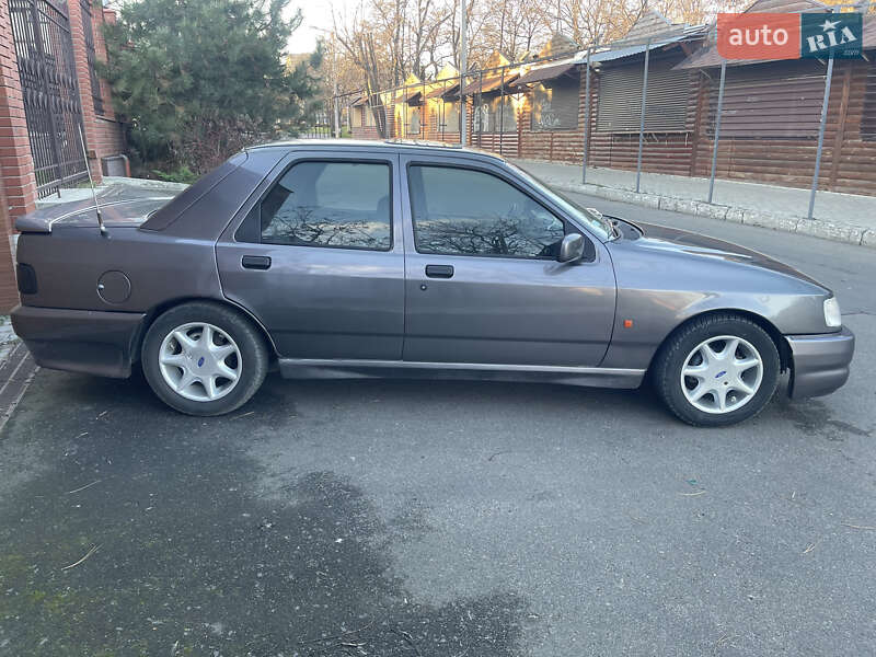 Седан Ford Sierra 1987 в Черноморске