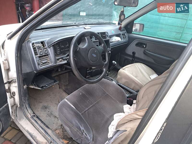 Лифтбек Ford Sierra 1992 в Житомире фото 4 Лифтбек Ford Sierra 1992 в Житомире
