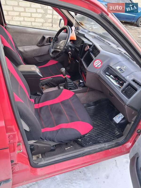 Лифтбек Ford Sierra 1986 в Умани