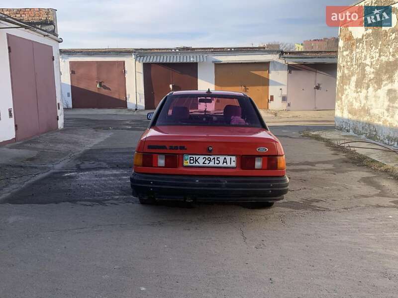 Седан Ford Sierra 1988 в Ровно
