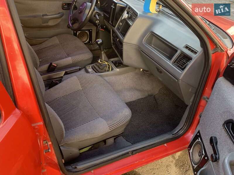 Седан Ford Sierra 1988 в Ровно
