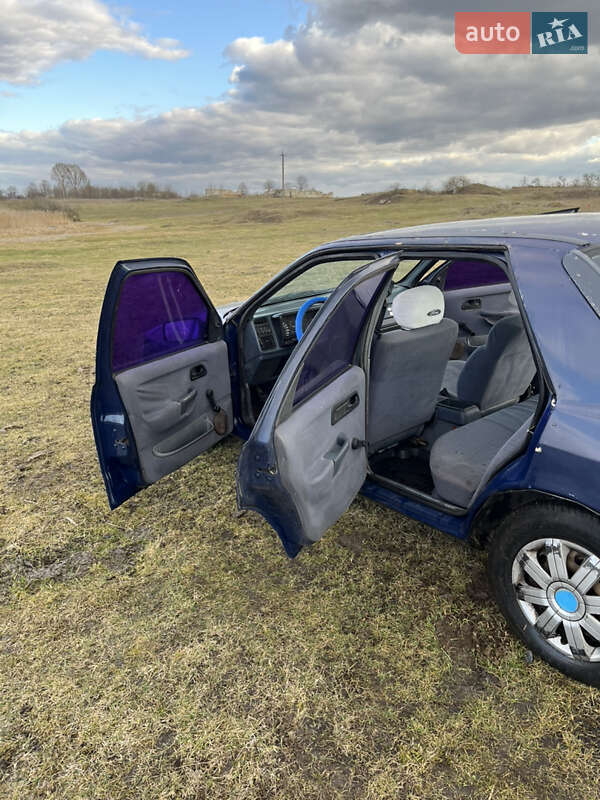 Седан Ford Sierra 1987 в Волочиську