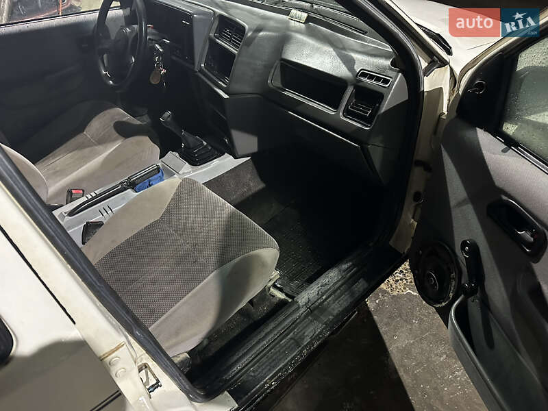 Седан Ford Sierra 1990 в Турке