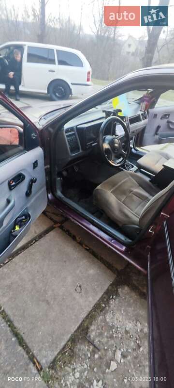 Седан Ford Sierra 1989 в Сторожинце