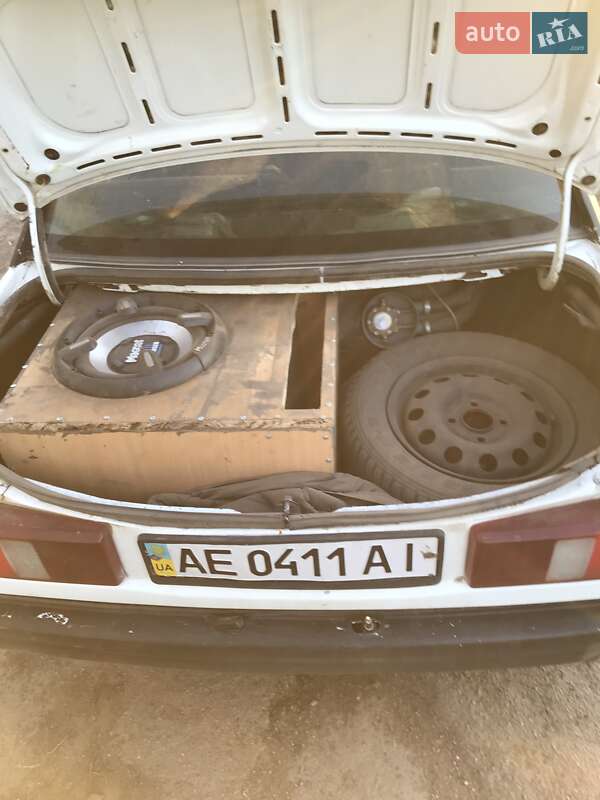 Седан Ford Sierra 1987 в Магдалиновке