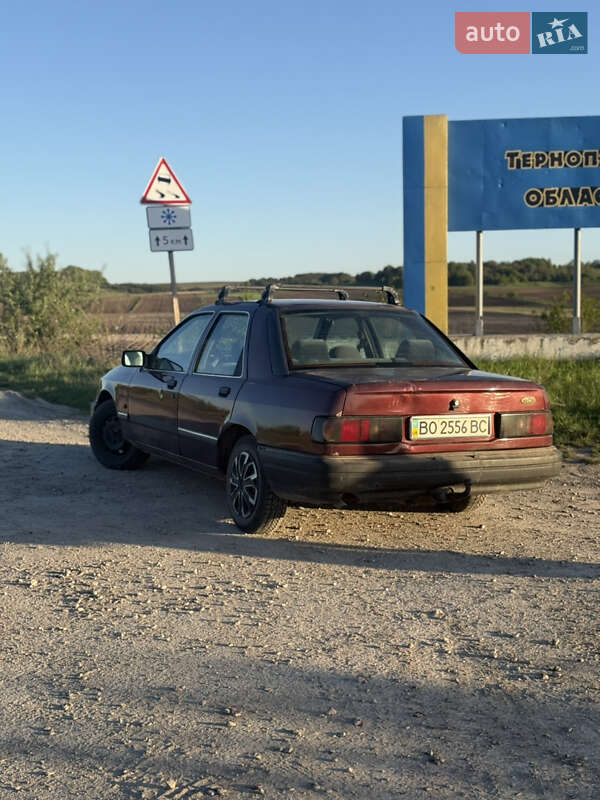 Седан Ford Sierra 1988 в Радивилове