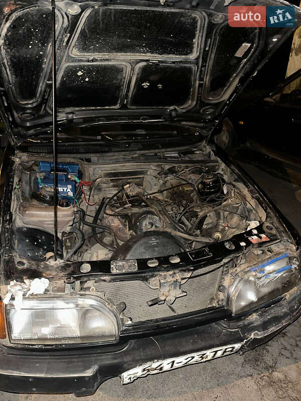 Седан Ford Sierra 1988 в Львове