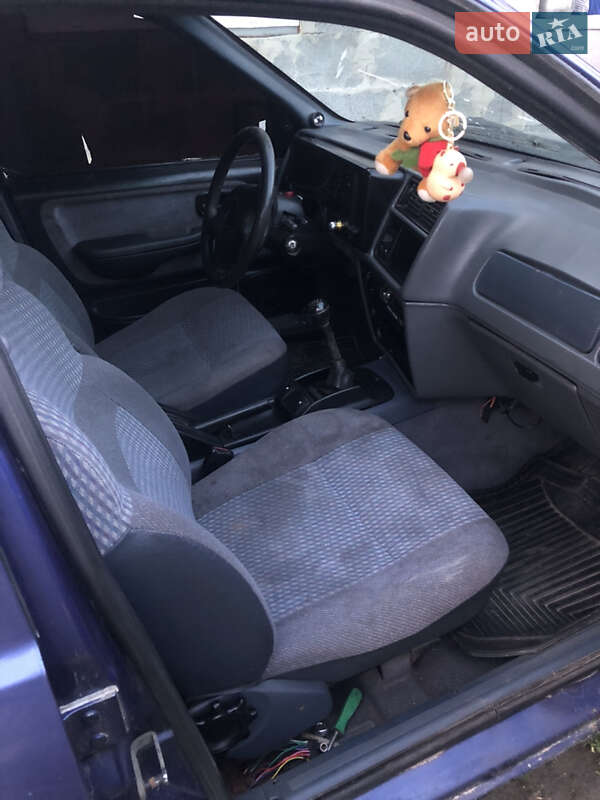 Седан Ford Sierra 1989 в Ровно фото 2 Седан Ford Sierra 1989 в Ровно