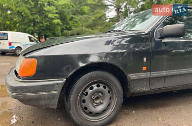 Седан Ford Sierra 1990 в Львові