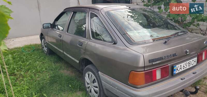 Лифтбек Ford Sierra 1987 в Киеве