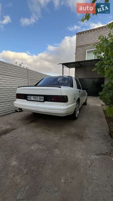 Седан Ford Sierra 1988 в Николаеве