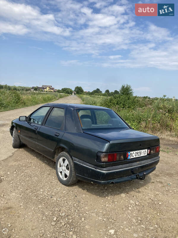 Седан Ford Sierra 1992 в Самборе