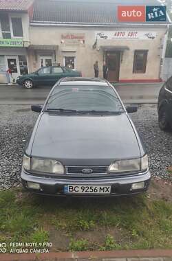 Седан Ford Sierra 1987 в Комарному
