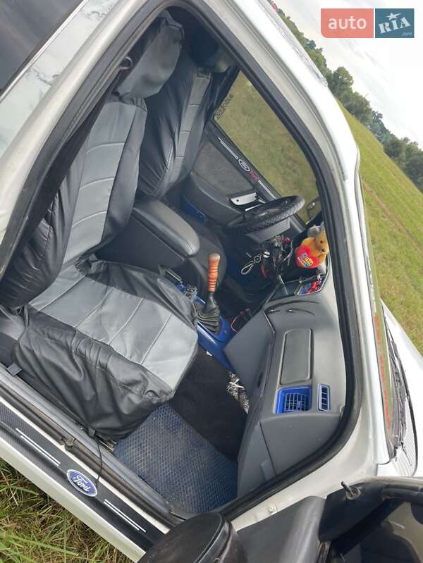 Лифтбек Ford Sierra 1985 в Радомышле