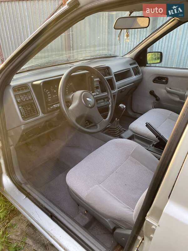 Лифтбек Ford Sierra 1987 в Калиновке фото 19 Лифтбек Ford Sierra 1987 в Калиновке