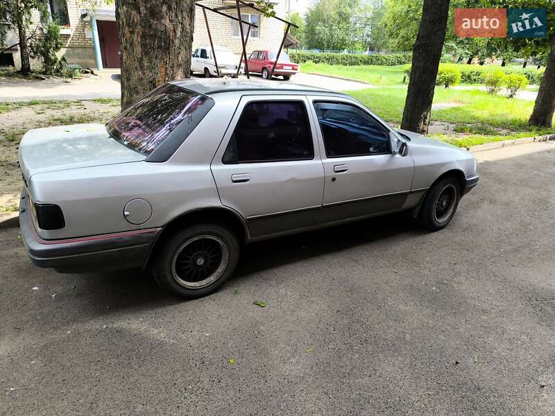 Седан Ford Sierra 1987 в Комсомольському