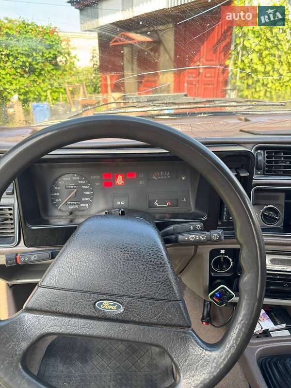 Лифтбек Ford Sierra 1985 в Глухове