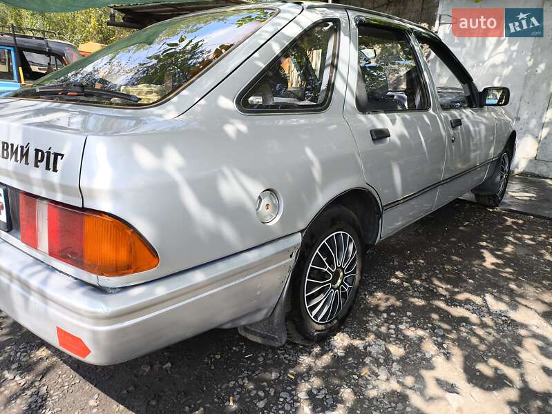 Лифтбек Ford Sierra 1984 в Кривом Роге