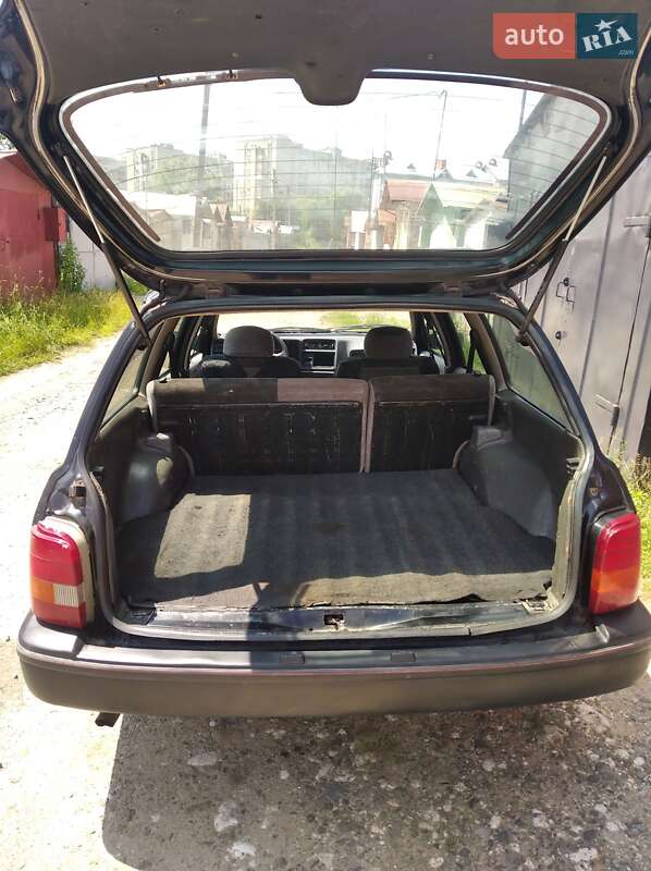 Универсал Ford Sierra 1990 в Дрогобыче