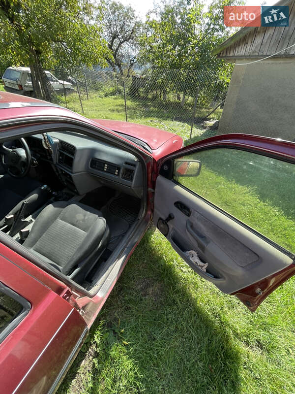 Седан Ford Sierra 1990 в Сторожинце