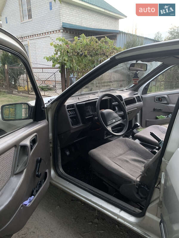 Лифтбек Ford Sierra 1986 в Днепре фото 10 Лифтбек Ford Sierra 1986 в Днепре