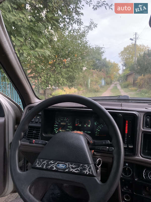 Лифтбек Ford Sierra 1986 в Днепре фото 11 Лифтбек Ford Sierra 1986 в Днепре