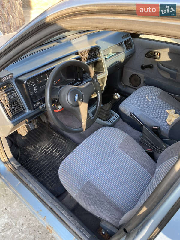 Седан Ford Sierra 1988 в Львове