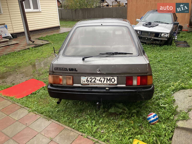 Лифтбек Ford Sierra 1986 в Черновцах