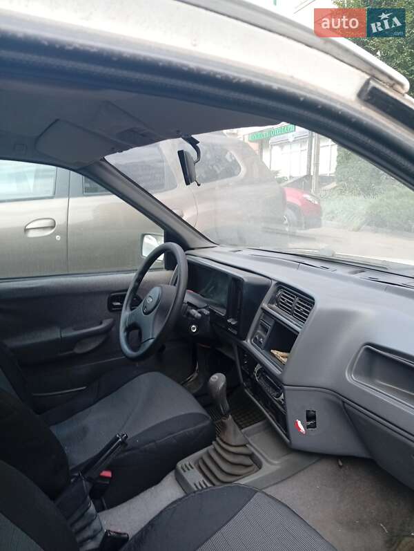 Лифтбек Ford Sierra 1988 в Черновцах