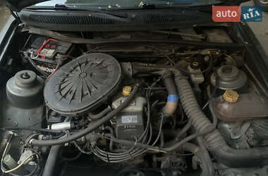 Седан Ford Sierra 1992 в  фото 3 Седан Ford Sierra 1992 в