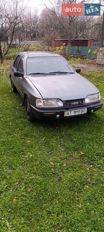 Седан Ford Sierra 1990 в Коломиї