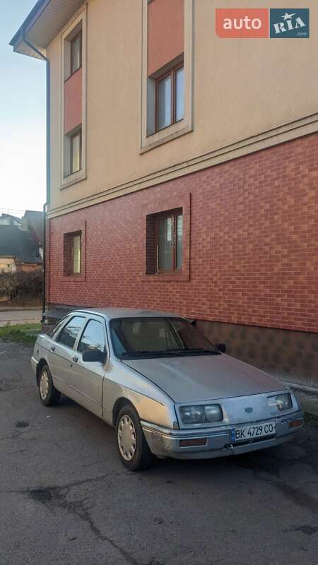 Лифтбек Ford Sierra 1983 в Ровно