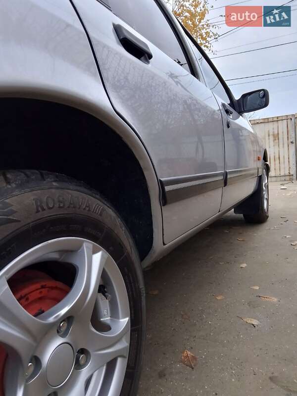 Седан Ford Sierra 1992 в Измаиле