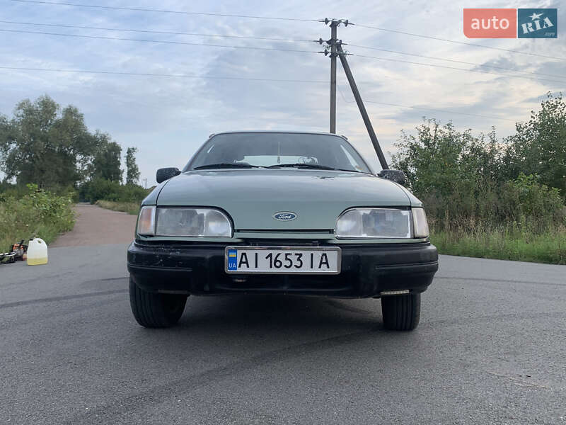 Лифтбек Ford Sierra 1989 в Киеве