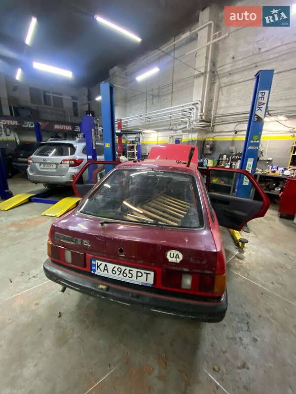 Лифтбек Ford Sierra 1988 в Киеве