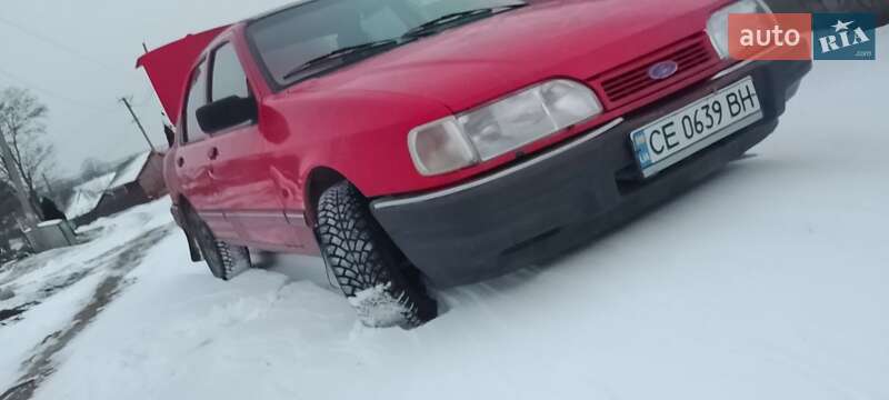 Седан Ford Sierra 1992 в Новоселице