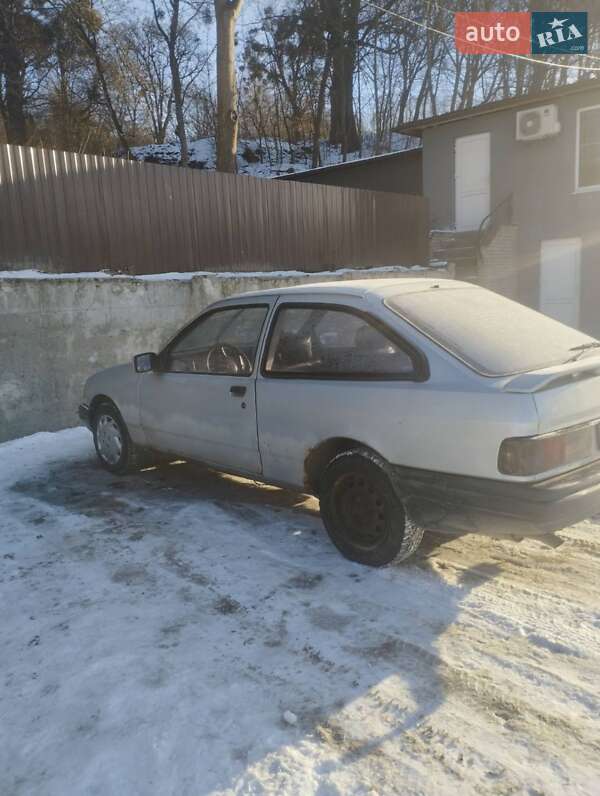 Седан Ford Sierra 1988 в Кременце